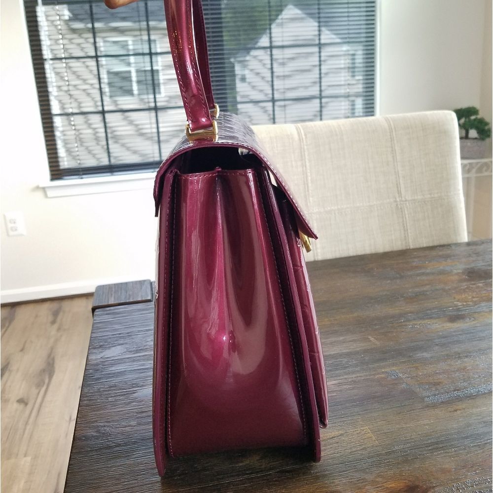 Louis Vuitton  - Picture 4 of 14